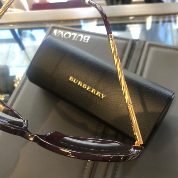 Burberry sunglasses main image 4